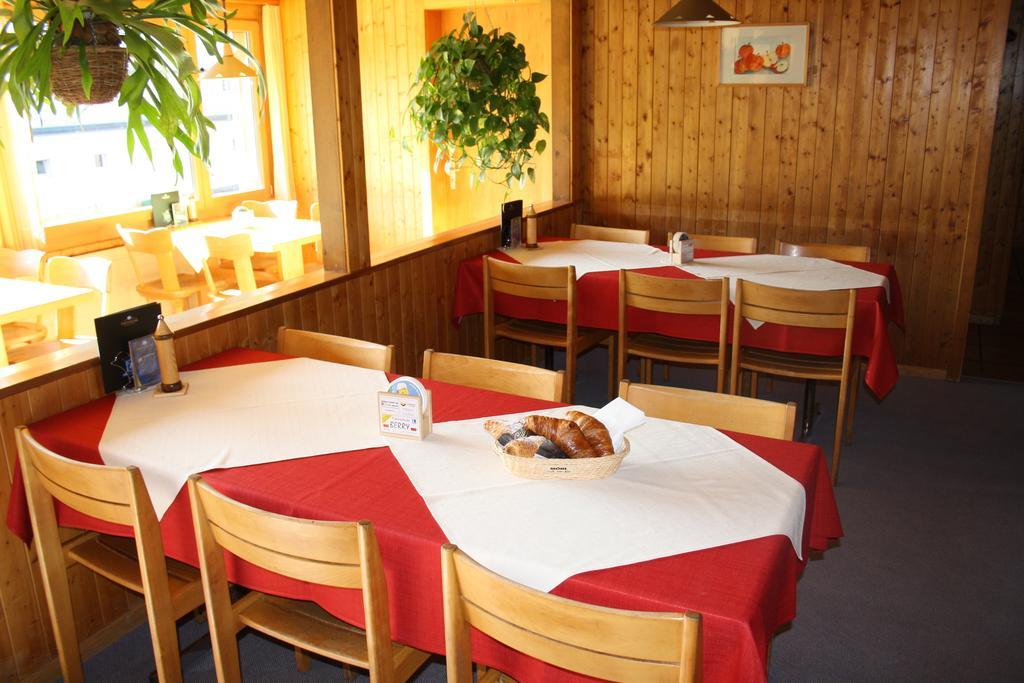 Sporti Grusch Ostello Esterno foto